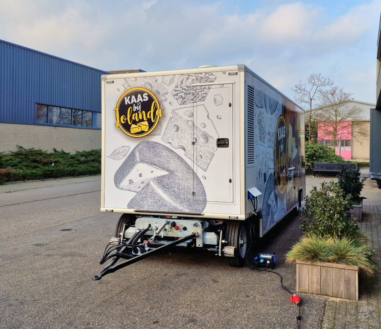 Vooraanzicht van een verkoopwagen voor kaas