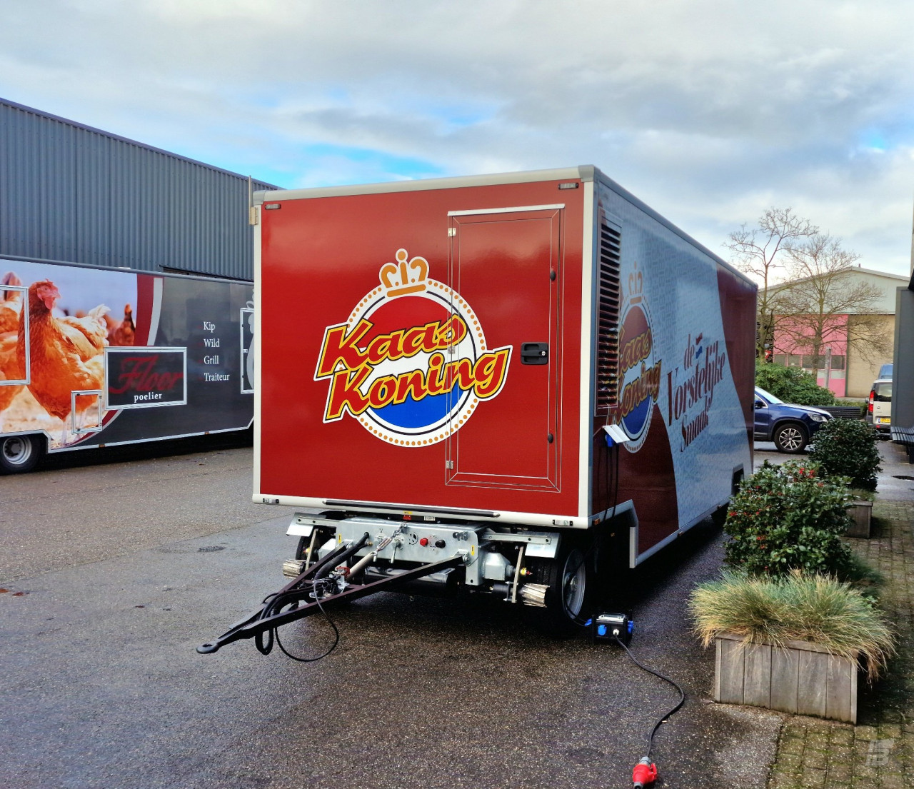 Vooraanzicht van een aanhangwagen voor kaas