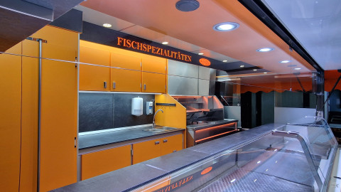Binnenkant van een verkoopwagen voor vis